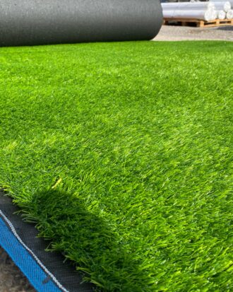 Artificial luxury Grass Mat 30mm 2m wide and up to 25m Long